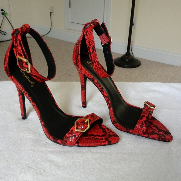 Red/Black Snakeskin Heels - Picture 6 of 8